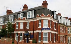 The Avenue Bed And Breakfast